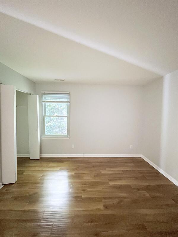 Foto del edificio - 221 N Cedar St