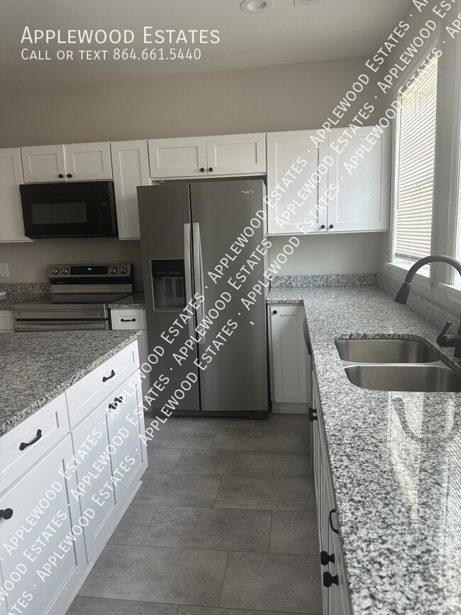 Foto del edificio - 298 Fremont Ave