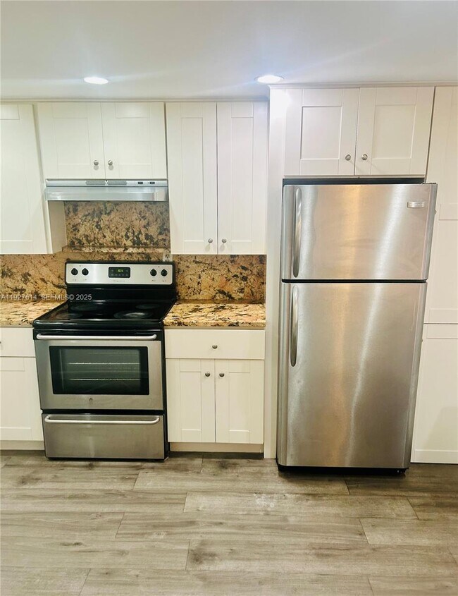 Foto del edificio - 3100 W Rolling Hills Cir