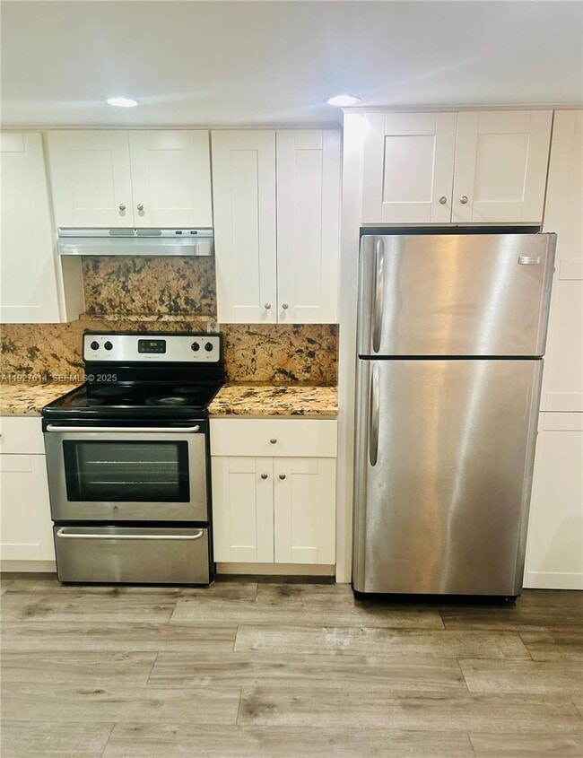 Building Photo - 3100 W Rolling Hills Cir