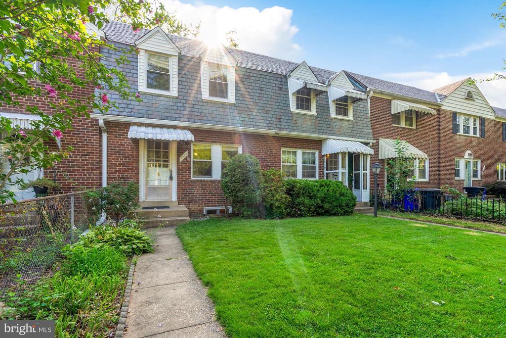 Foto principal - 1055 N Nelson St