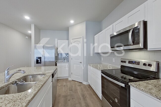 Building Photo - 130 Yardley Ct