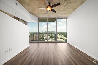 Building Photo - 5925 Almeda Rd