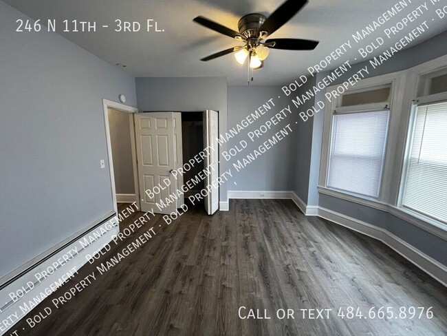 Building Photo - 246 N 11th-3rd Fl.