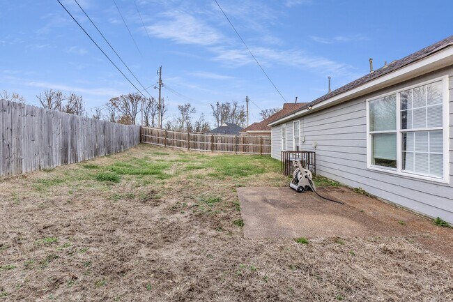 Building Photo - 4236 Appian Dr