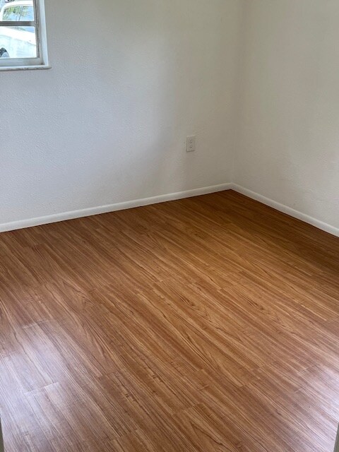 Foto del edificio - 4836 5th St