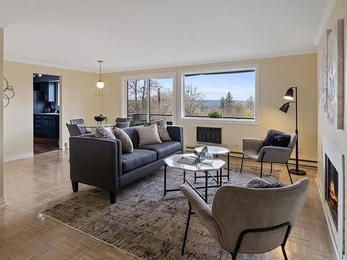 Primary Photo - Luxurious 2 Bed, 1.5 Bath Condo with a View!