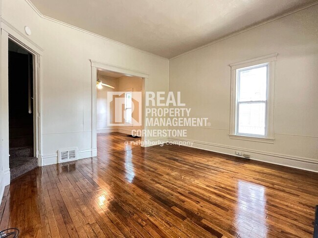 Foto del edificio - 1116-1118 Forbes St