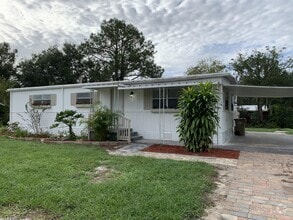 Building Photo - 21818 Virginia Dr