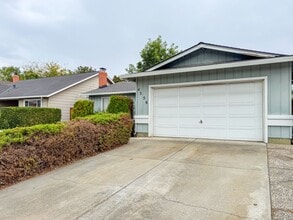 Building Photo - 4556 Hampshire Pl