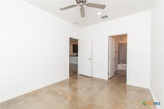 Building Photo - 3903 American Elm Dr