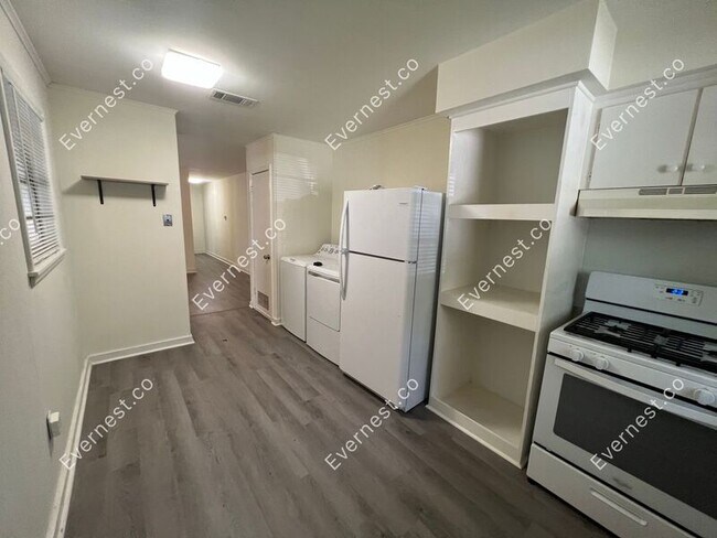 Building Photo - 5606 B St