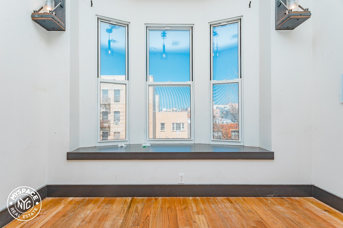 Foto principal - 551 Kosciuszko St