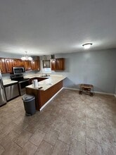 Building Photo - 3 Hinman St