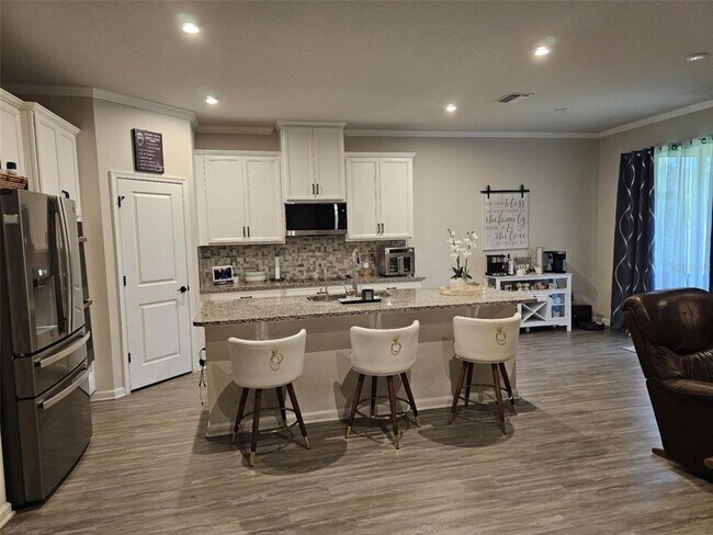 Foto del edificio - 8507 Sunshower Pl