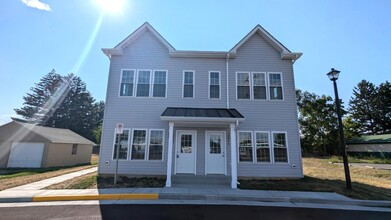 Building Photo - 2249 Papermill Rd