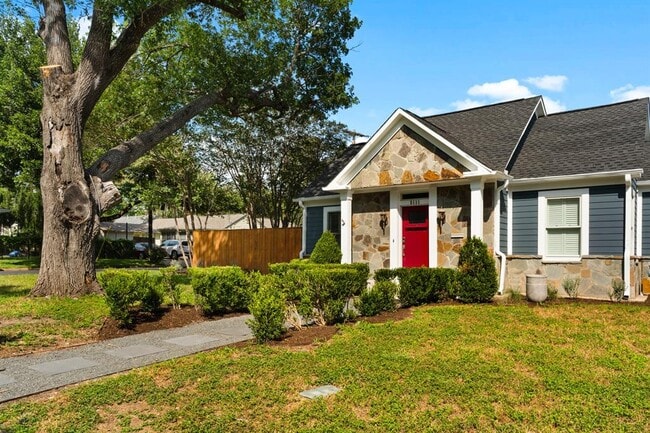 Building Photo - 3111 Glenview Ave