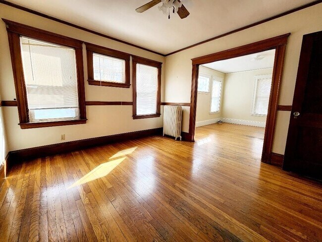 Building Photo - 46 Bostonia Ave