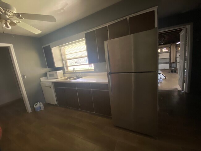 Foto del edificio - 2812 Sheringham Rd