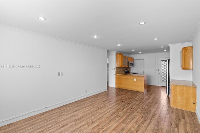 Foto del edificio - 1250 E Sample Rd