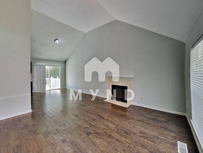 Building Photo - 6837 Brittany Pl
