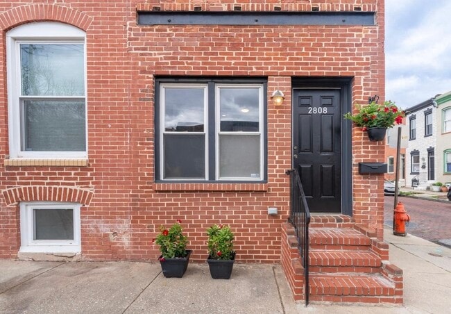 Building Photo - 2808 E Fairmount Ave