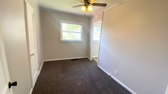 Building Photo - Beautiful 3 Bedroom, 1 Bath Home in Peoria!