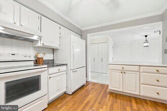 Building Photo - 21328 Valley Forge Cir