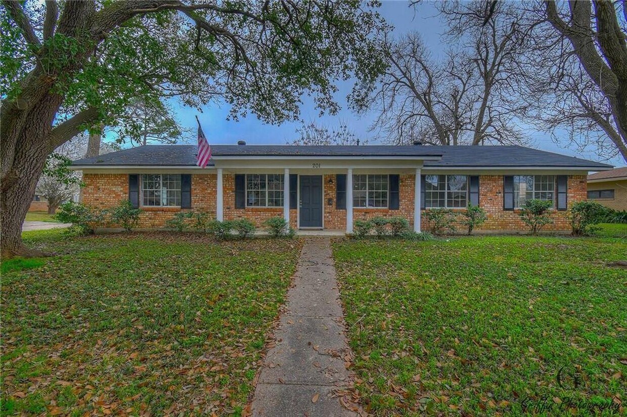 201 Peyton Colquitt Pl, Shreveport, LA 71115 House for Rent in