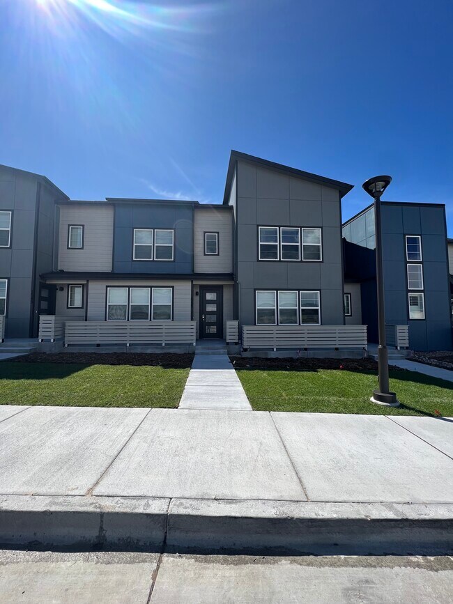 Photo - 1539 Spring Water Pt Townhome