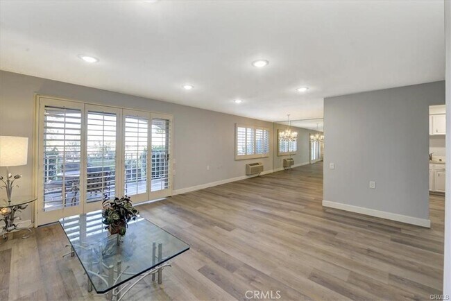 Building Photo - 4001 C. Sonora