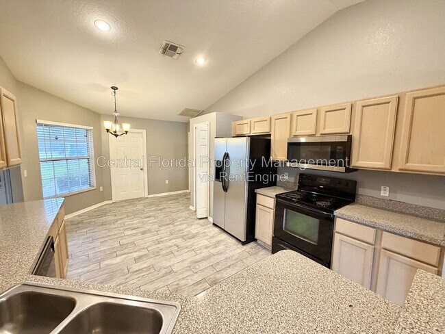 Building Photo - 3805 Springlake Village Ct