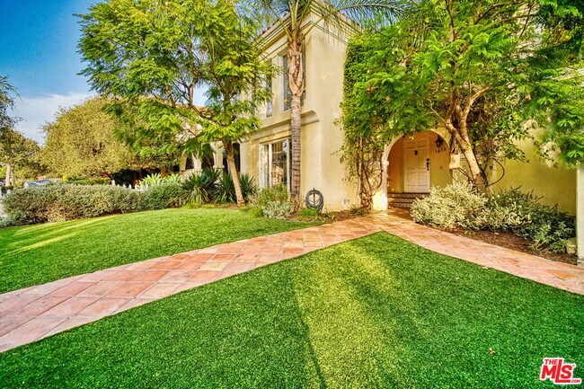 Foto del edificio - 1272 Ridgeley Dr