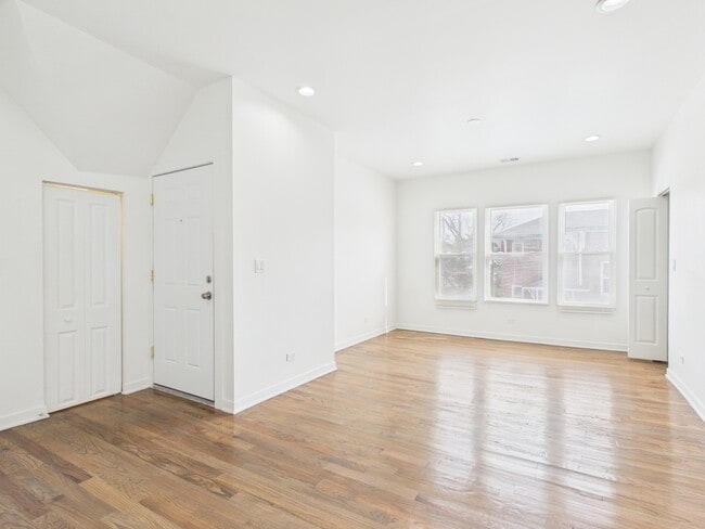 Foto del edificio - 398 W Lincoln Hwy