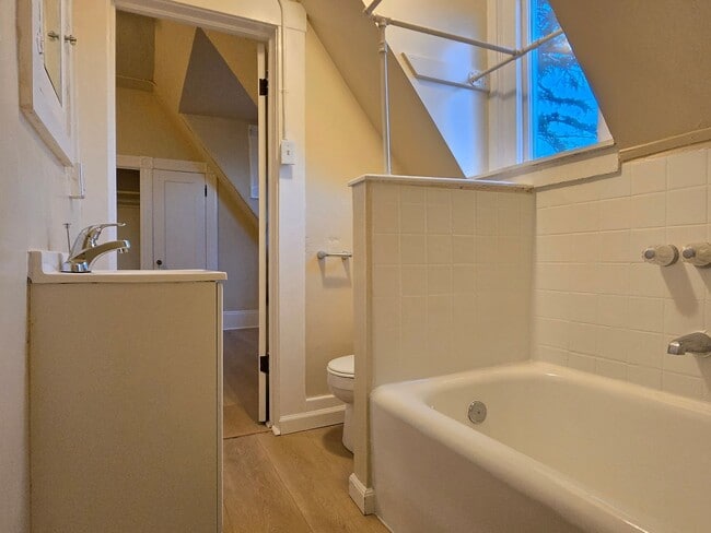 Foto del edificio - 99 S 14th St