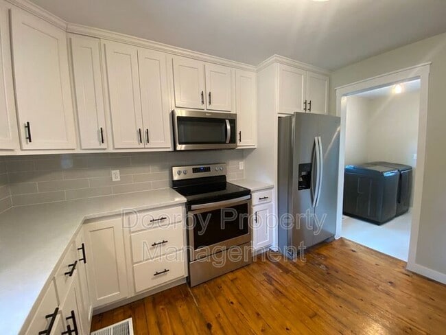 Building Photo - 318 Williams Dr