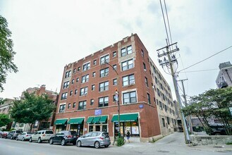 Building Photo - 629 W Belmont Ave