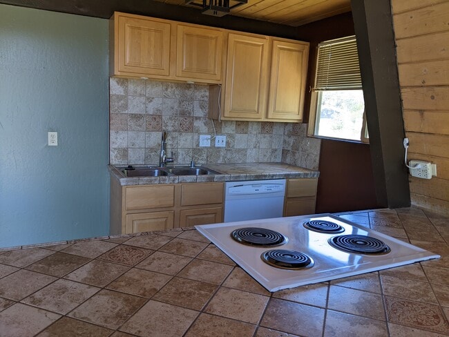 Building Photo - 24451 Willow Pass Dr