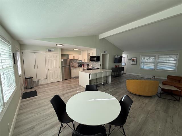 Foto del edificio - 817 Loganwood Ave