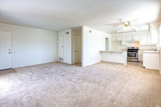 Building Photo - 7280 Corsican Dr