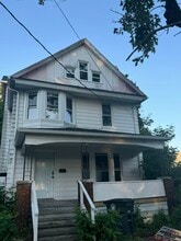 Building Photo - 158 Oak Park Dr