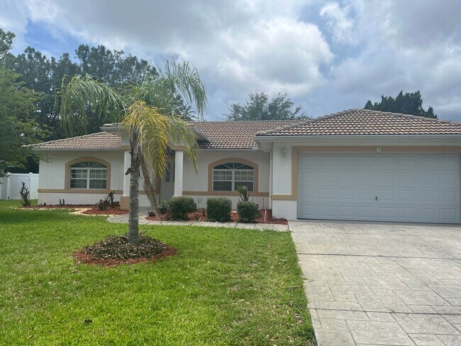 Foto del edificio - Single family Home with Florida room!
