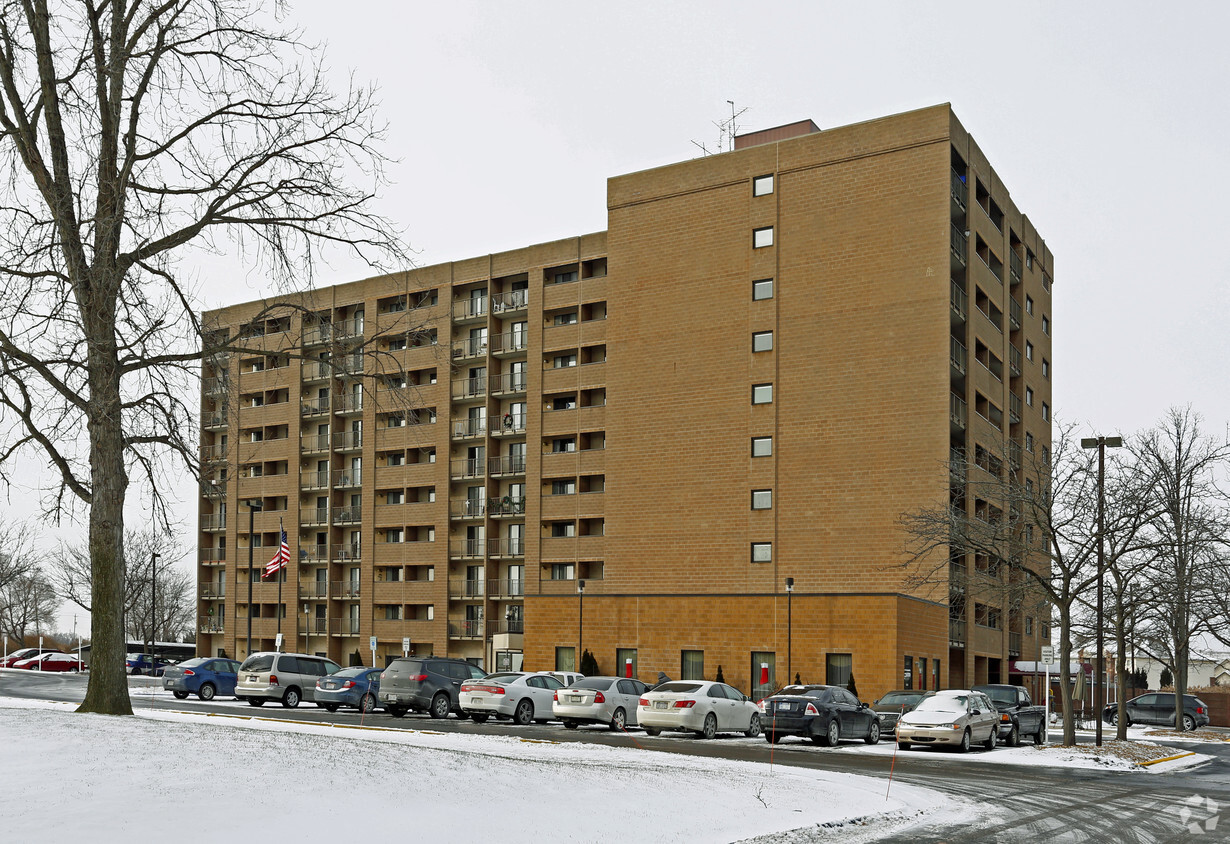 Primary Photo - Deaconess Tower