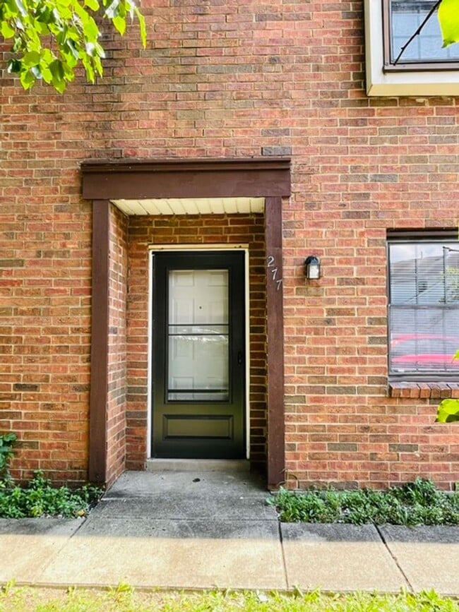 Building Photo - 277 Crosswind Dr