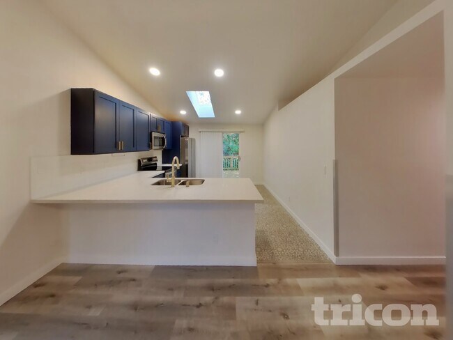 Foto del edificio - 1602 57th Ave NE