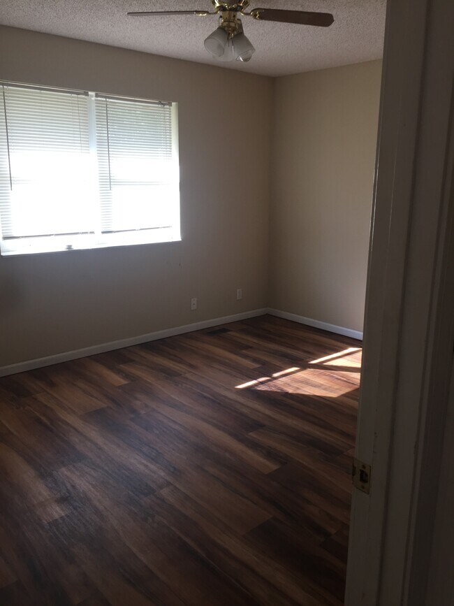 Foto del edificio - 2315 Roma Ln