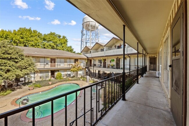 Photo - 5000 Bowser Ave Townhome
