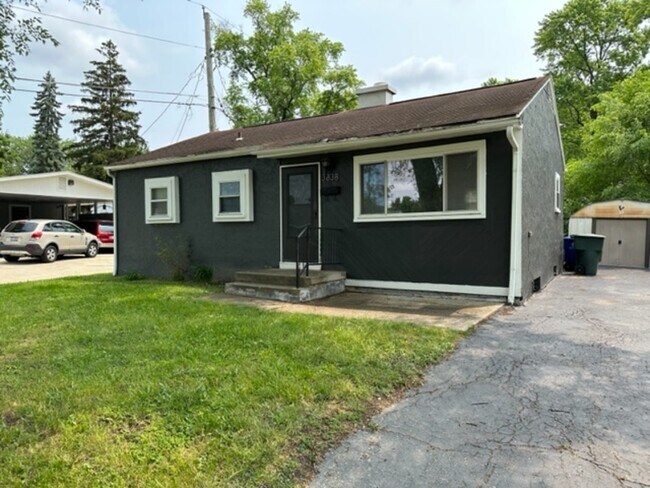 Building Photo - 3838 Fayette Dr