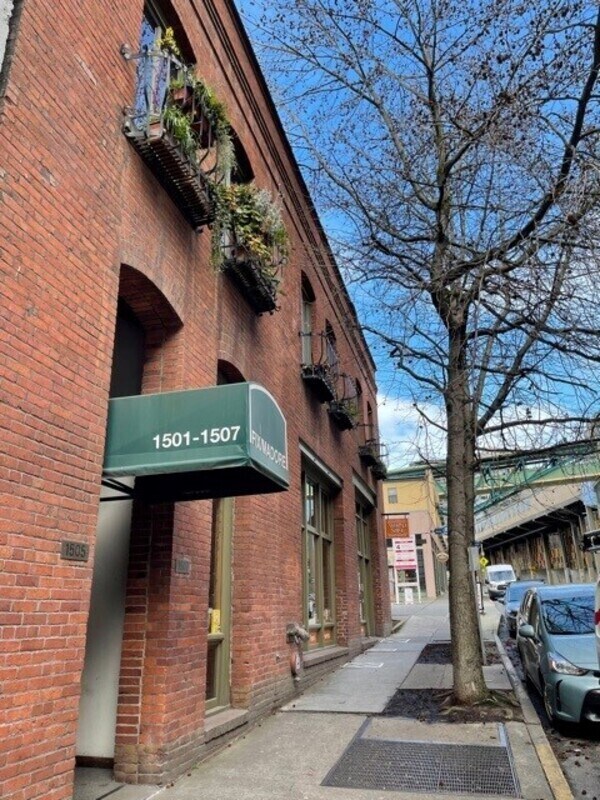 Foto del edificio - 1507 Western Ave