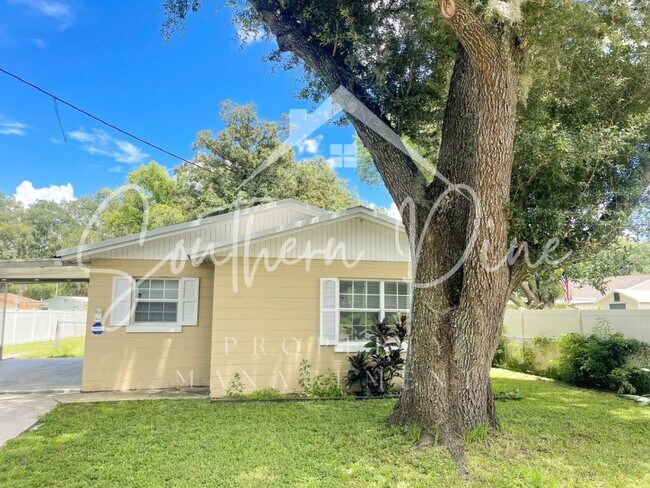 Foto del edificio - 1106 N Shannon Ave